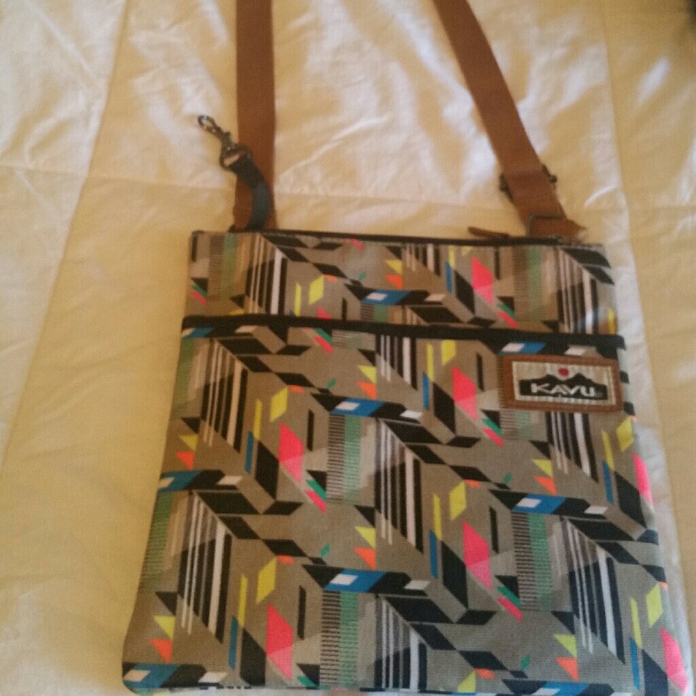 Kavu cross body bag nwot